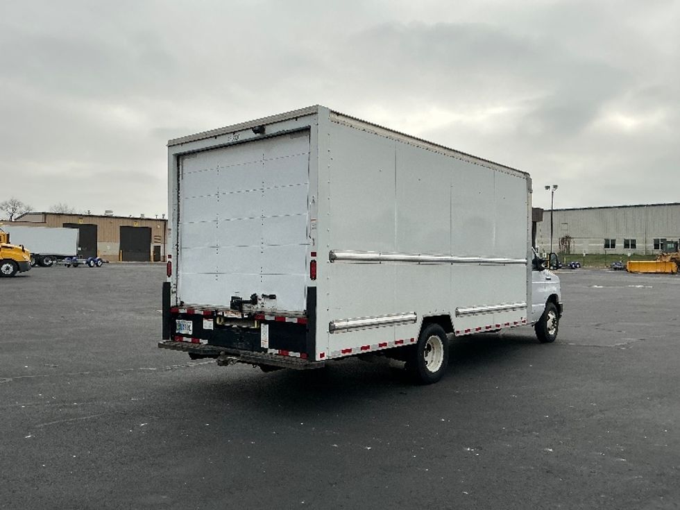 Light Duty Box Truck-Light and Medium Duty Trucks-Ford-2022-E350-South Bend-IN-134,275\n\t\tmiles-$ 24,750 - Image 13
