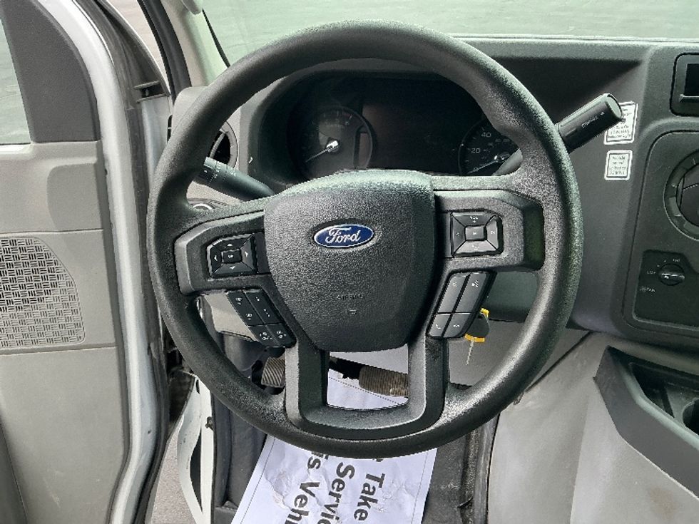Light Duty Box Truck-Light and Medium Duty Trucks-Ford-2022-E350-South Bend-IN-134,275\n\t\tmiles-$ 24,750 - Image 18