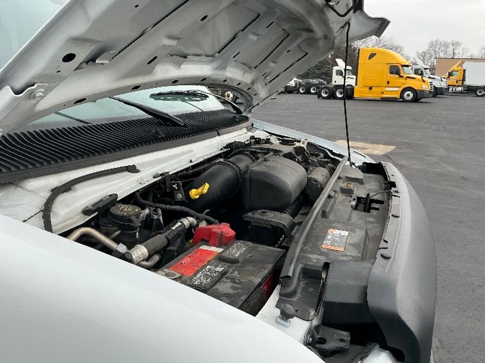 Light Duty Box Truck-Light and Medium Duty Trucks-Ford-2022-E350-South Bend-IN-134,275\n\t\tmiles-$ 24,750 - Image 23