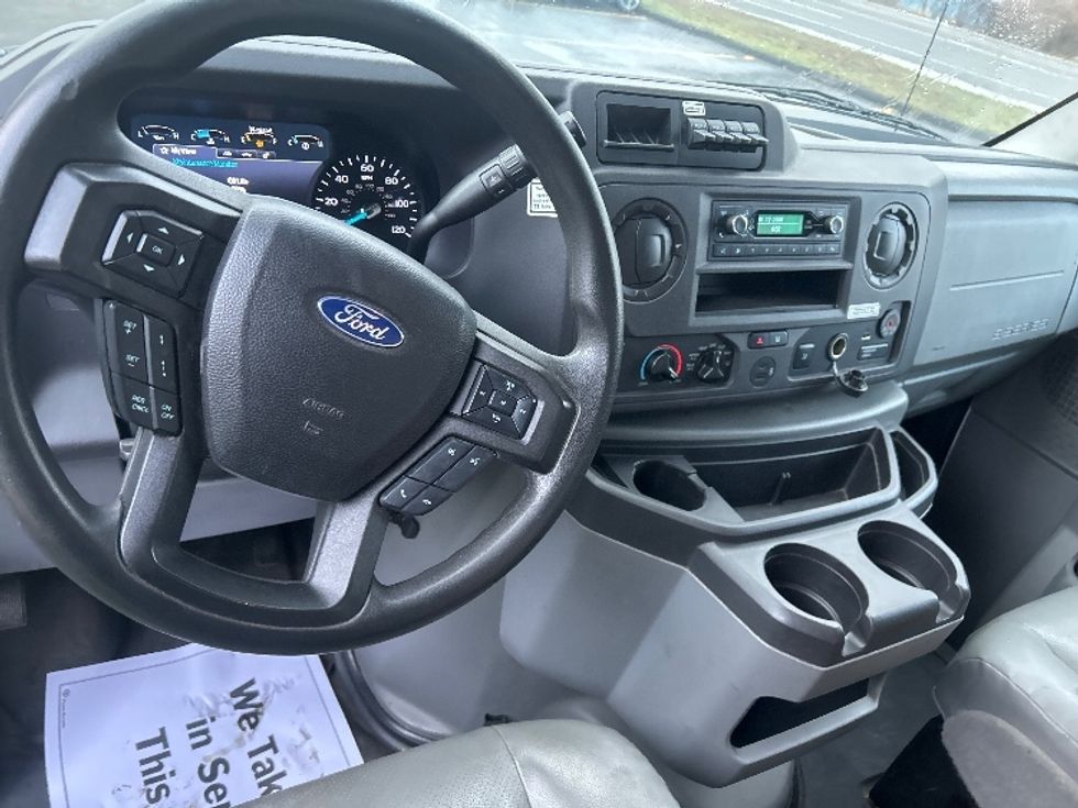 Light Duty Box Truck-Light and Medium Duty Trucks-Ford-2022-E350-Sparks-NV-100,282\n\t\tmiles-$ 32,000 - Image 17