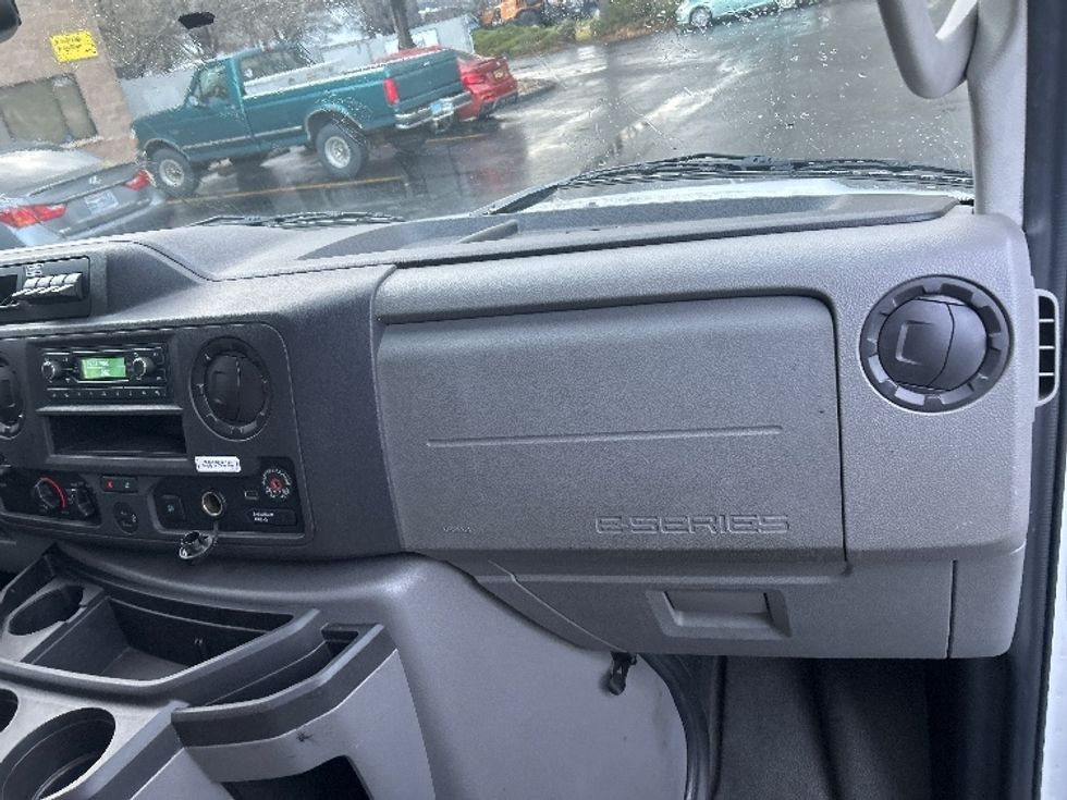 Light Duty Box Truck-Light and Medium Duty Trucks-Ford-2022-E350-Sparks-NV-100,282\n\t\tmiles-$ 32,000 - Image 20