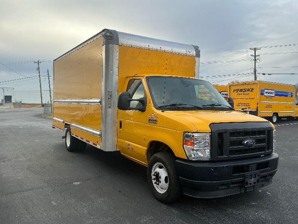 Light Duty Box Truck-Light and Medium Duty Trucks-Ford-2022-E350-Spartanburg-SC-99,760\n\t\tmiles-$ 29,750 - Image 1