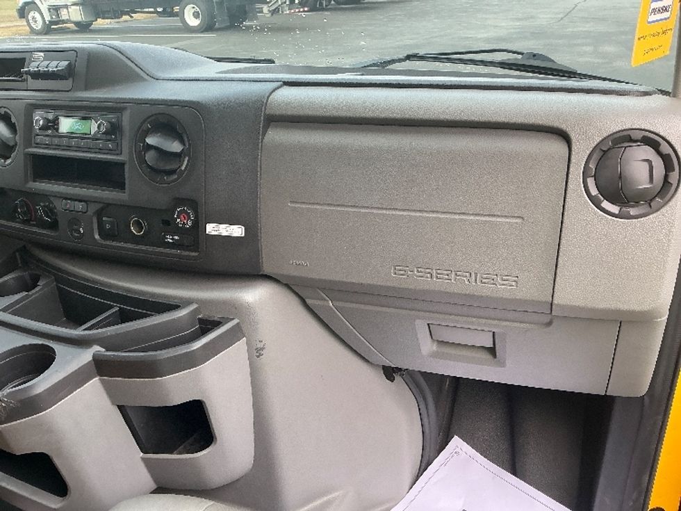 Light Duty Box Truck-Light and Medium Duty Trucks-Ford-2022-E350-Spartanburg-SC-99,760\n\t\tmiles-$ 29,750 - Image 20