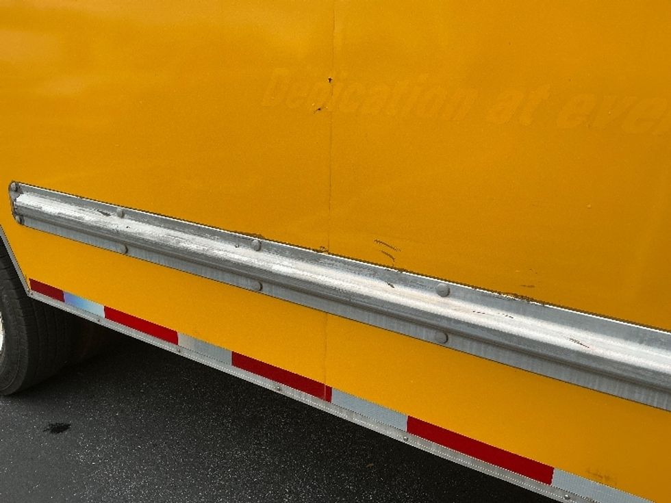 Light Duty Box Truck-Light and Medium Duty Trucks-Ford-2022-E350-Spartanburg-SC-99,760\n\t\tmiles-$ 29,750 - Image 26