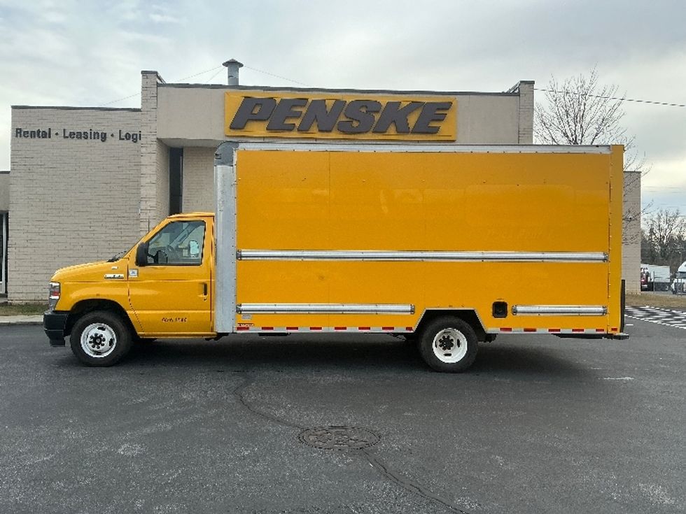 Light Duty Box Truck-Light and Medium Duty Trucks-Ford-2022-E350-Spartanburg-SC-99,760\n\t\tmiles-$ 29,750 - Image 4