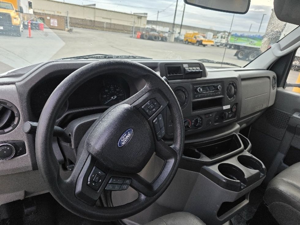 Light Duty Box Truck-Light and Medium Duty Trucks-Ford-2022-E350-Spokane Valley-WA-72,512\n\t\tmiles-$ 35,000 - Image 17