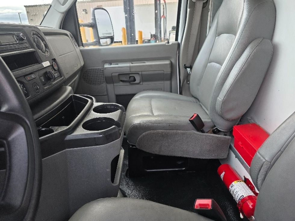 Light Duty Box Truck-Light and Medium Duty Trucks-Ford-2022-E350-Spokane Valley-WA-72,512\n\t\tmiles-$ 35,000 - Image 19