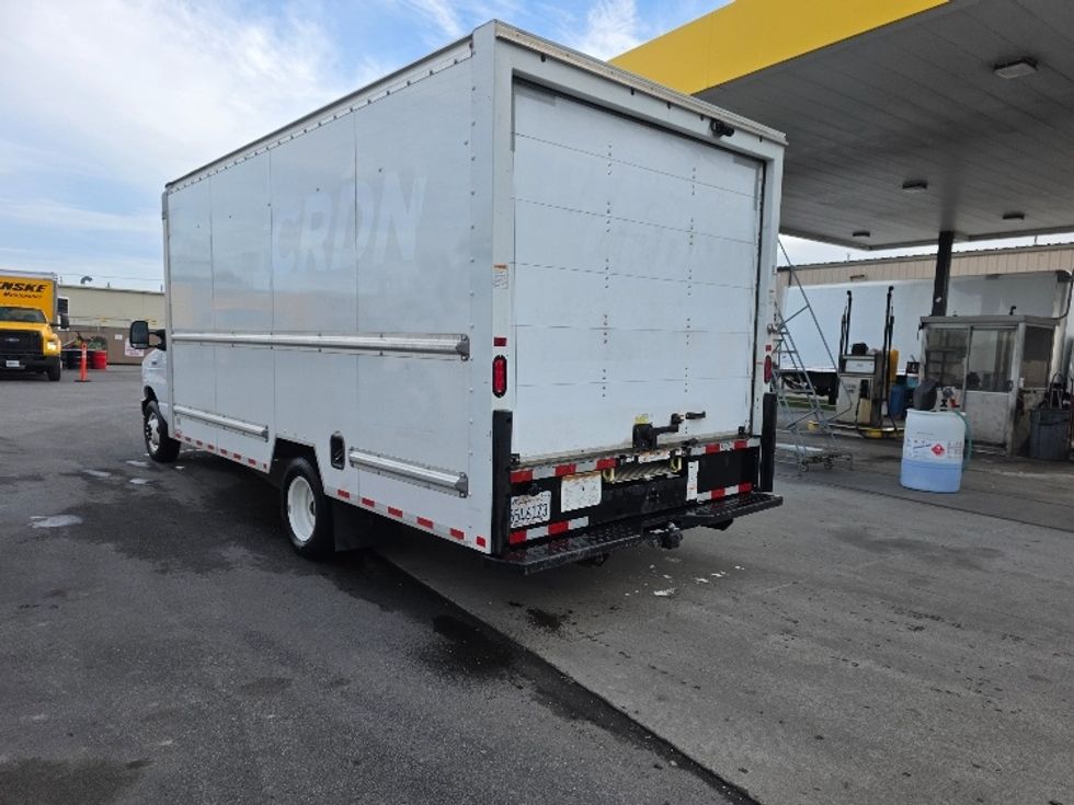 Light Duty Box Truck-Light and Medium Duty Trucks-Ford-2022-E350-Spokane Valley-WA-72,512\n\t\tmiles-$ 35,000 - Image 6