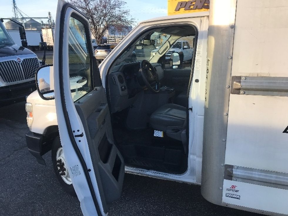 Light Duty Box Truck-Light and Medium Duty Trucks-Ford-2022-E350-Spokane Valley-WA-97,823\n\t\tmiles-$ 32,500 - Image 16