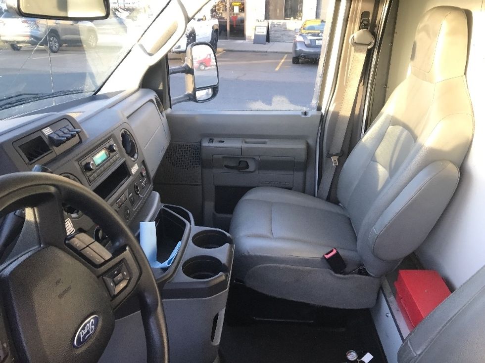 Light Duty Box Truck-Light and Medium Duty Trucks-Ford-2022-E350-Spokane Valley-WA-97,823\n\t\tmiles-$ 32,500 - Image 19