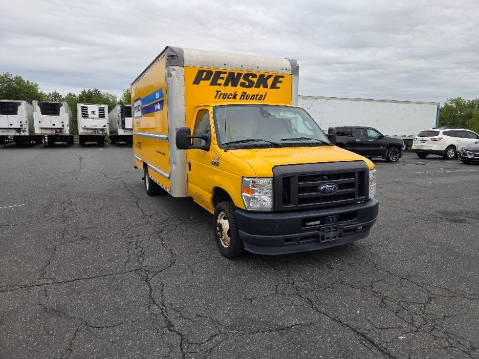 Light Duty Box Truck-Light and Medium Duty Trucks-Ford-2022-E350-Springfield-MA-144,721\n\t\tmiles-$ 20,250 - Image 1