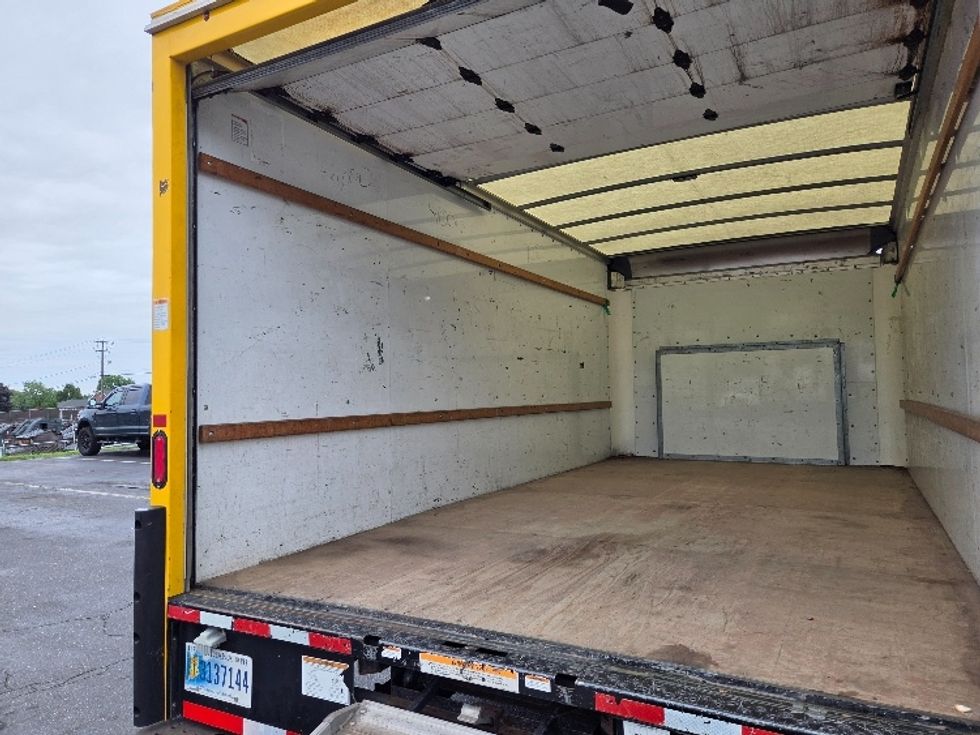 Light Duty Box Truck-Light and Medium Duty Trucks-Ford-2022-E350-Springfield-MA-144,721\n\t\tmiles-$ 20,250 - Image 11