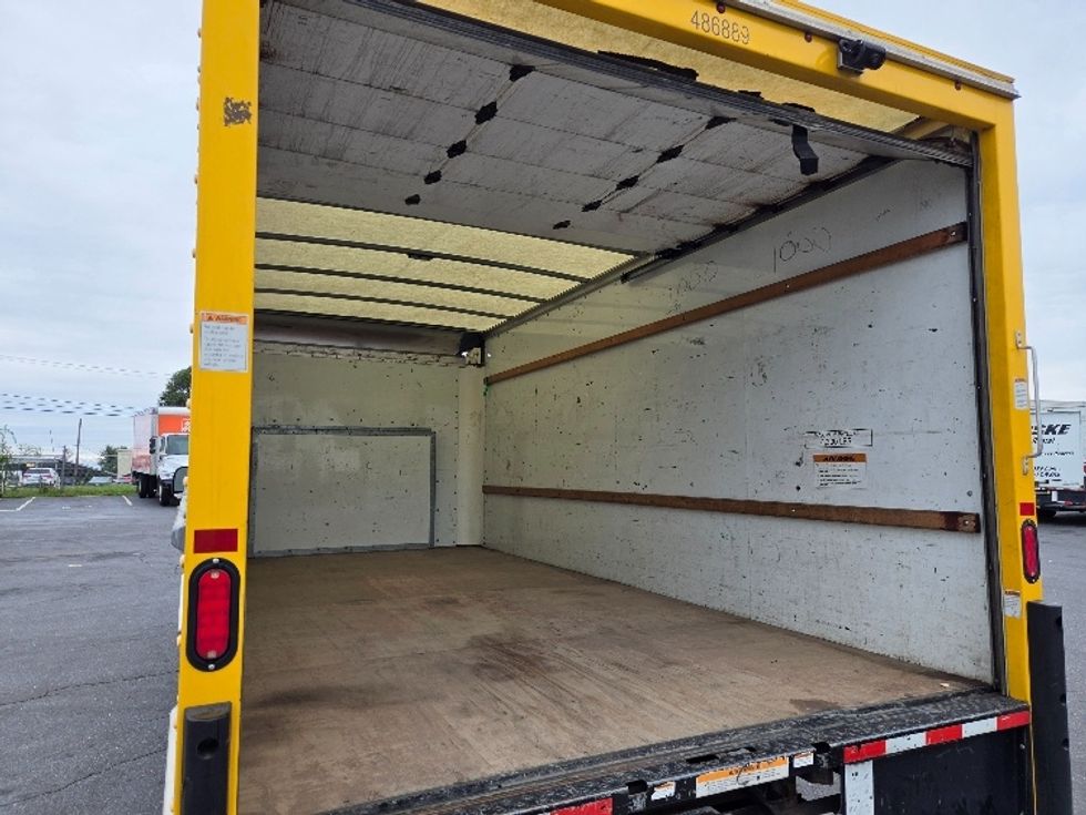 Light Duty Box Truck-Light and Medium Duty Trucks-Ford-2022-E350-Springfield-MA-144,721\n\t\tmiles-$ 20,250 - Image 12