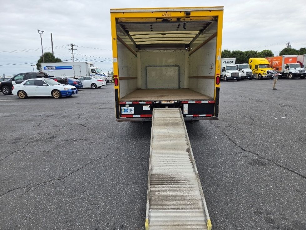 Light Duty Box Truck-Light and Medium Duty Trucks-Ford-2022-E350-Springfield-MA-144,721\n\t\tmiles-$ 20,250 - Image 9
