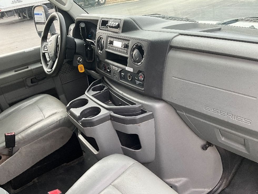 Light Duty Box Truck-Light and Medium Duty Trucks-Ford-2022-E350-Springfield-MO-102,717\n\t\tmiles-$ 30,000 - Image 20