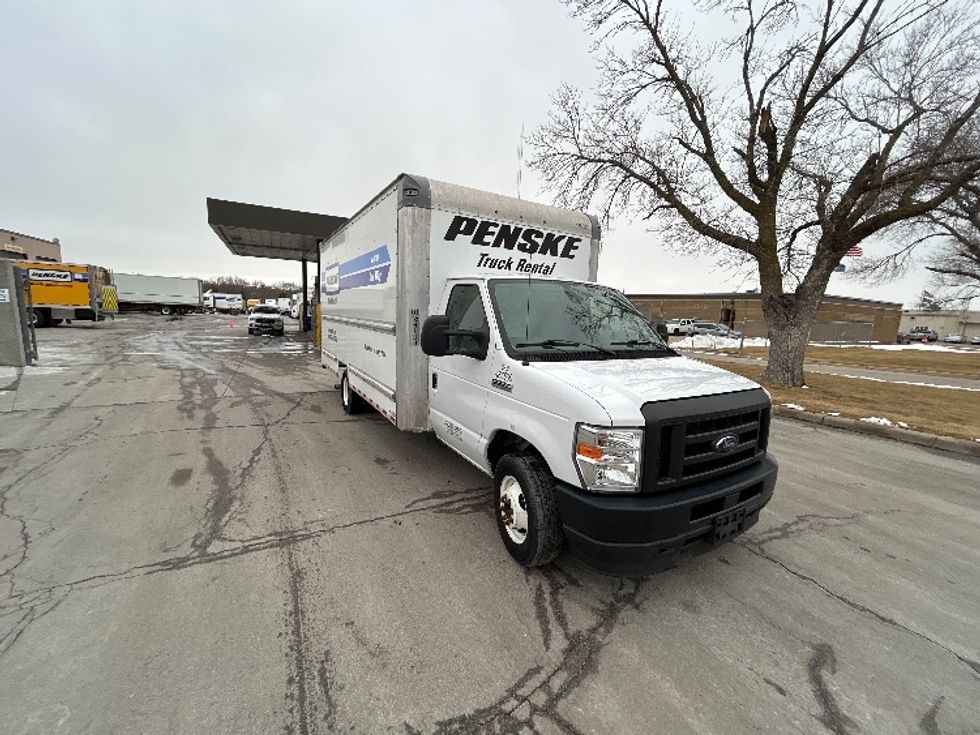 Light Duty Box Truck-Light and Medium Duty Trucks-Ford-2022-E350-Springfield-MO-104,303\n\t\tmiles-$ 29,750 - Image 1