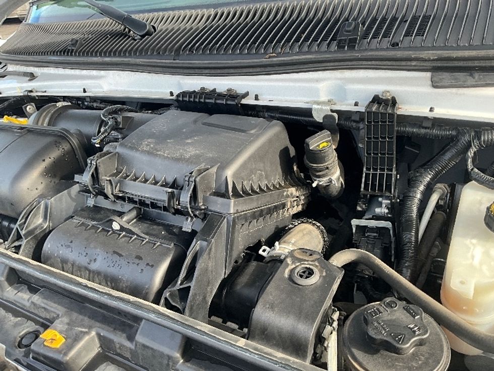 Light Duty Box Truck-Light and Medium Duty Trucks-Ford-2022-E350-Springfield-MO-104,303\n\t\tmiles-$ 29,750 - Image 24