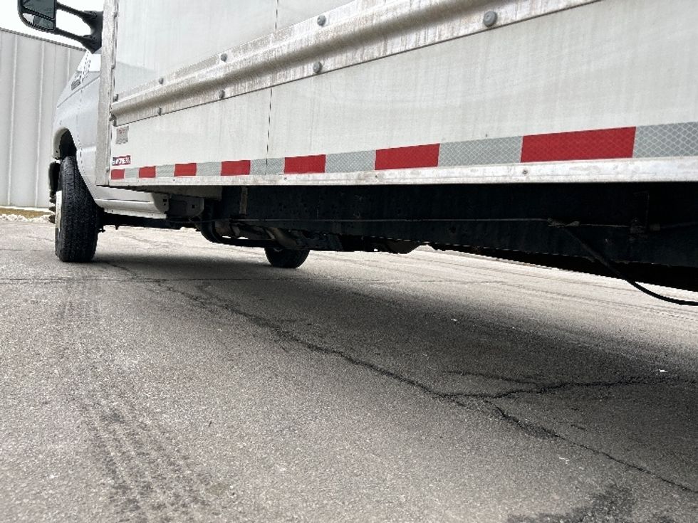 Light Duty Box Truck-Light and Medium Duty Trucks-Ford-2022-E350-Springfield-MO-104,303\n\t\tmiles-$ 29,750 - Image 5
