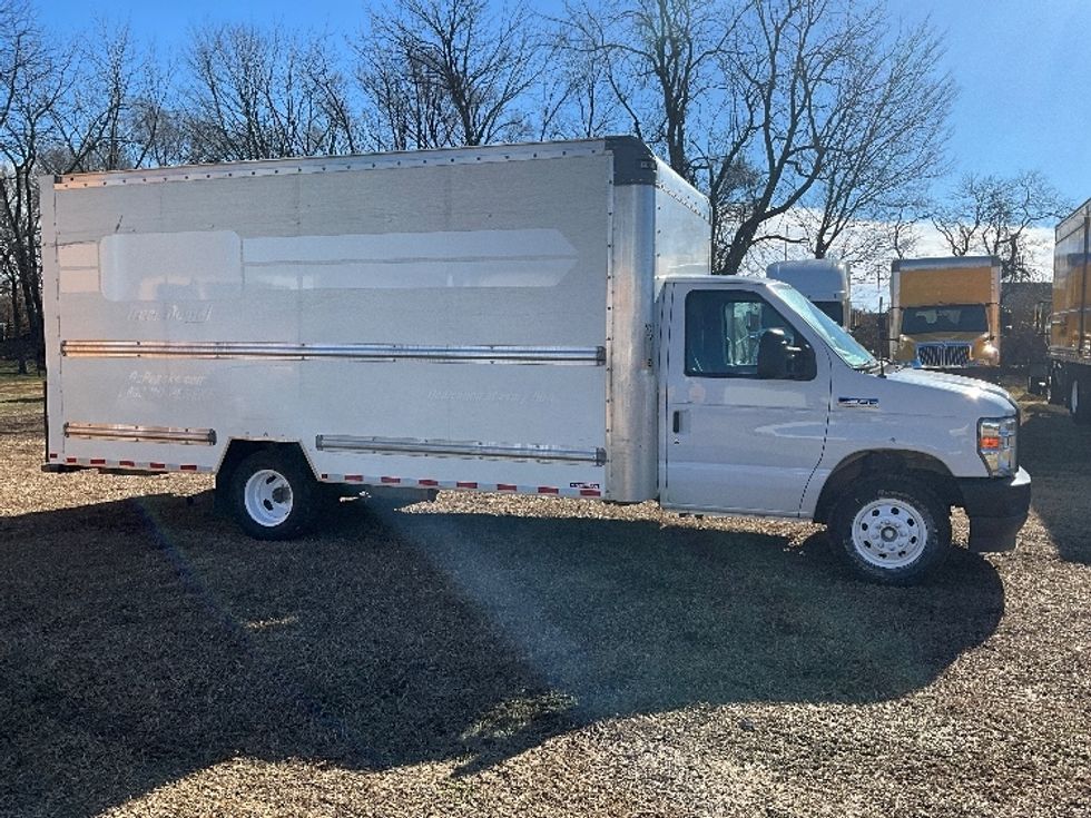 Light Duty Box Truck-Light and Medium Duty Trucks-Ford-2022-E350-Springfield-MO-104,716\n\t\tmiles-$ 29,750 - Image 13