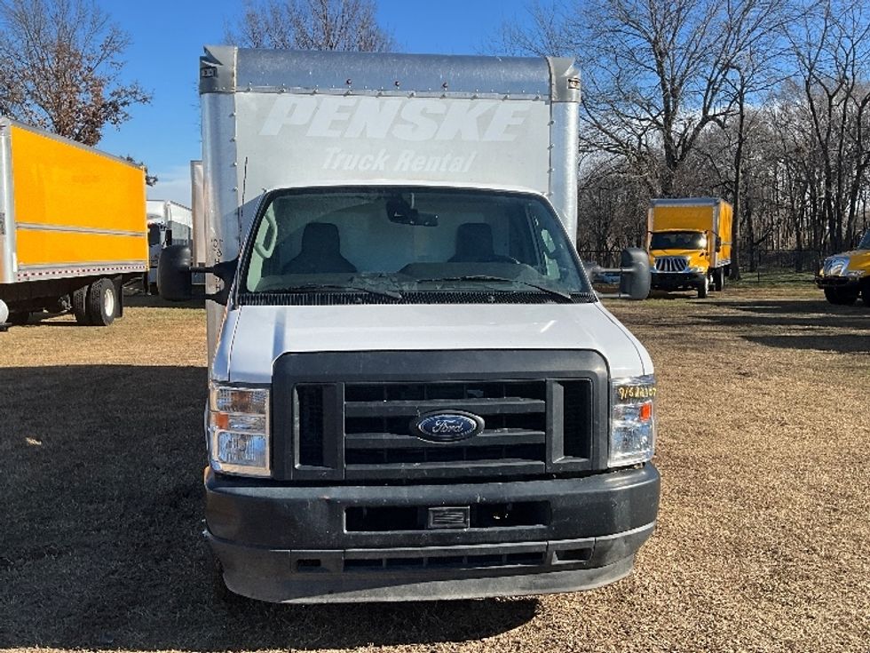 Light Duty Box Truck-Light and Medium Duty Trucks-Ford-2022-E350-Springfield-MO-104,716\n\t\tmiles-$ 29,750 - Image 2
