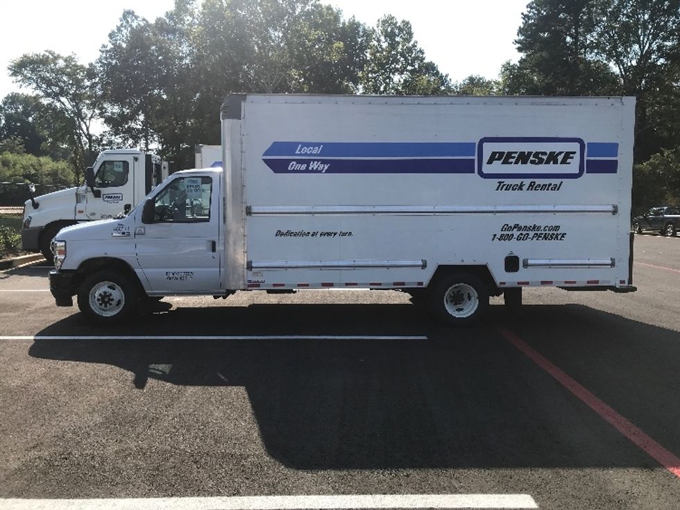 Light Duty Box Truck-Light and Medium Duty Trucks-Ford-2022-E350-Springfield-MO-120,764\n\t\tmiles-$ 27,000 - Image 4