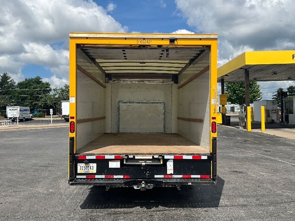 Light Duty Box Truck-Light and Medium Duty Trucks-Ford-2022-E350-Springfield-MO-126,496\n\t\tmiles-$ 25,500 - Image 8