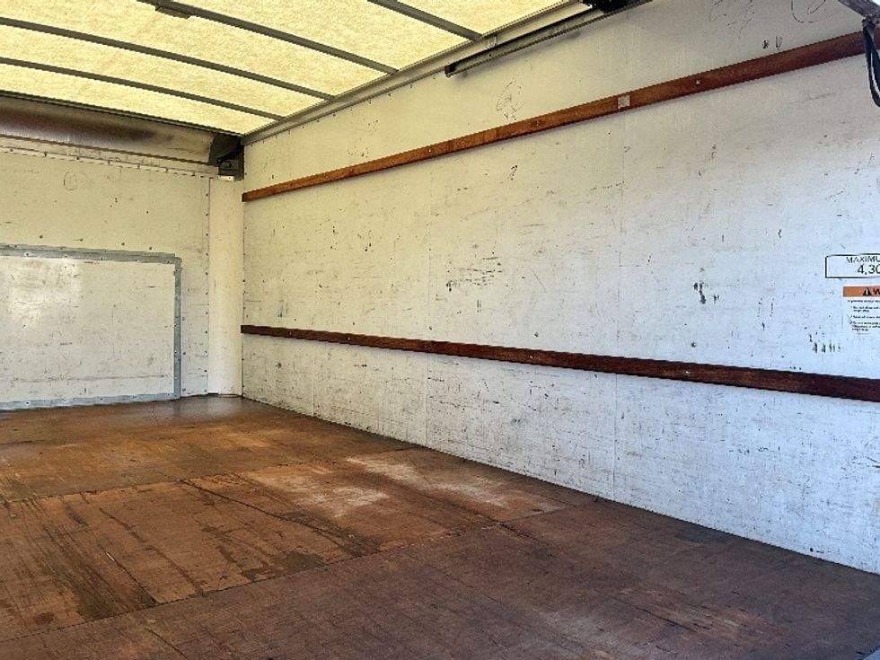 Light Duty Box Truck-Light and Medium Duty Trucks-Ford-2022-E350-Springfield-MO-97,349\n\t\tmiles-$ 27,250 - Image 12