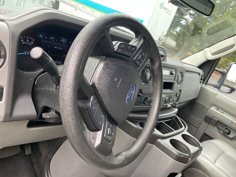Light Duty Box Truck-Light and Medium Duty Trucks-Ford-2022-E350-Sterling-VA-63,911\n\t\tmiles-$ 39,750 - Image 16