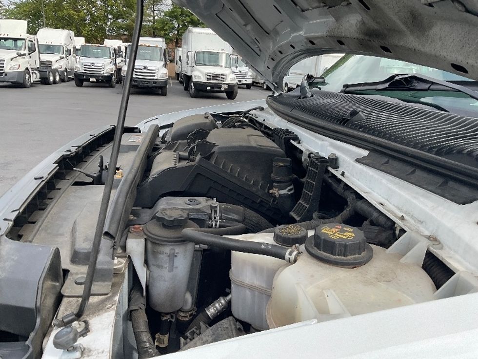 Light Duty Box Truck-Light and Medium Duty Trucks-Ford-2022-E350-Sterling-VA-63,911\n\t\tmiles-$ 39,750 - Image 22