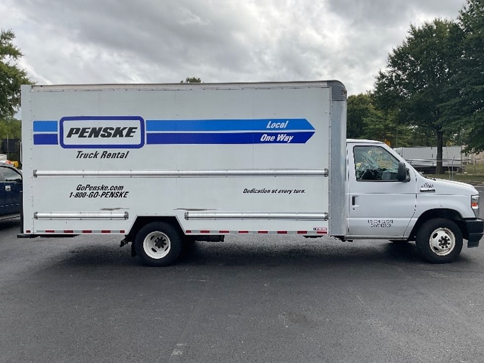 Light Duty Box Truck-Light and Medium Duty Trucks-Ford-2022-E350-Sterling-VA-63,911\n\t\tmiles-$ 39,750 - Image 4