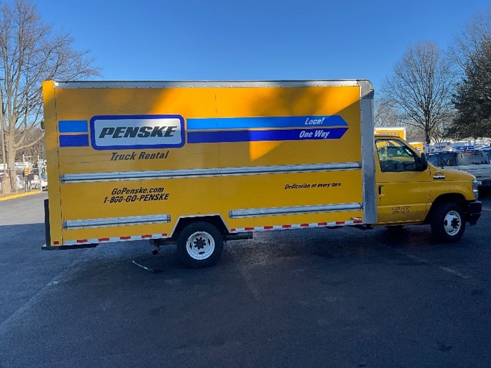 Light Duty Box Truck-Light and Medium Duty Trucks-Ford-2022-E350-Sterling-VA-69,777\n\t\tmiles-$ 31,750 - Image 15