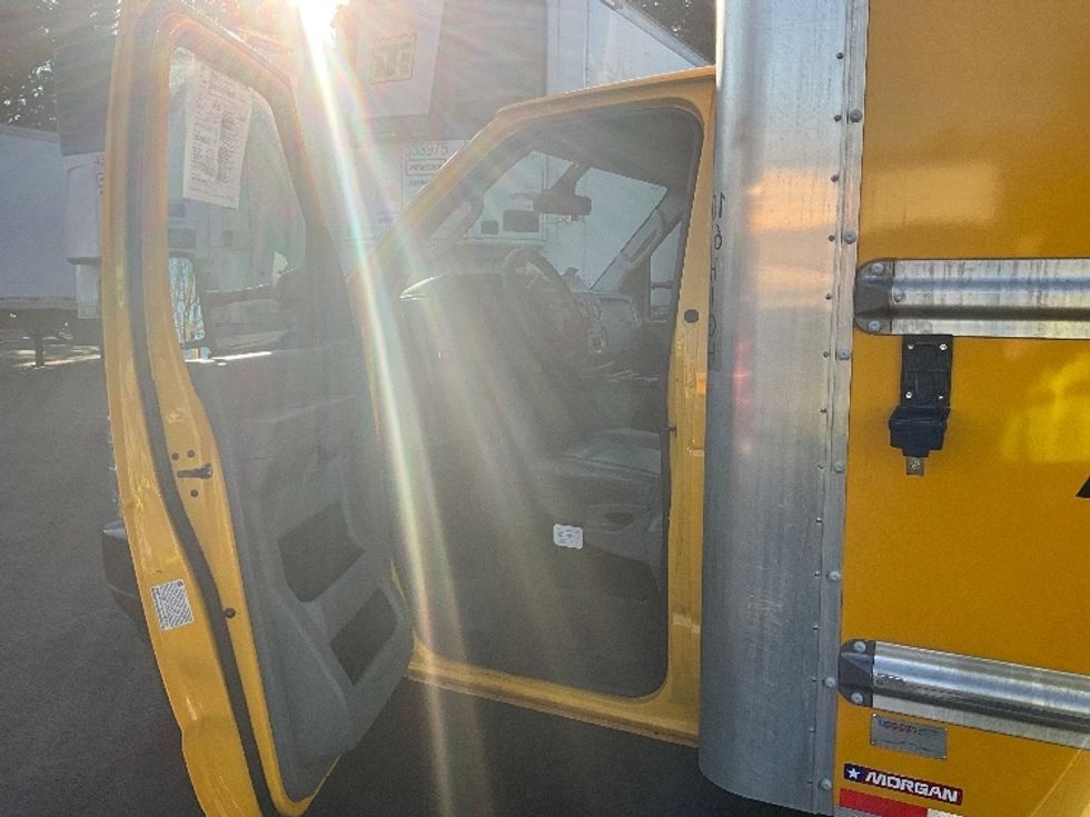 Light Duty Box Truck-Light and Medium Duty Trucks-Ford-2022-E350-Sterling-VA-69,777\n\t\tmiles-$ 31,750 - Image 16