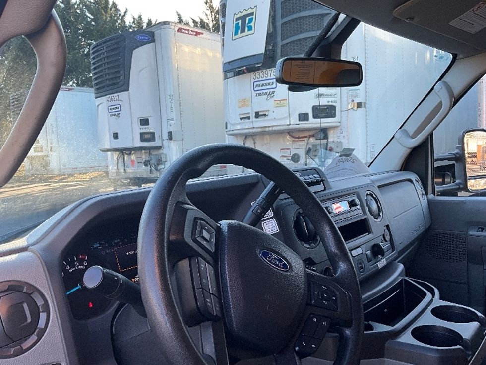 Light Duty Box Truck-Light and Medium Duty Trucks-Ford-2022-E350-Sterling-VA-69,777\n\t\tmiles-$ 31,750 - Image 18