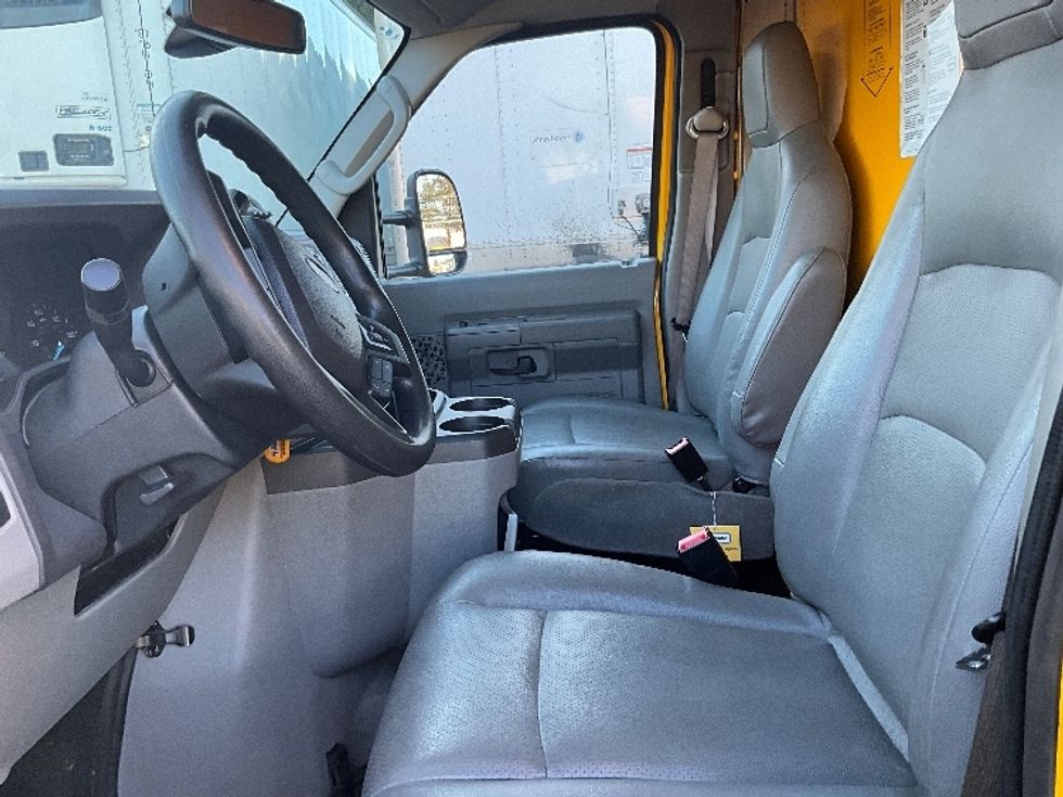 Light Duty Box Truck-Light and Medium Duty Trucks-Ford-2022-E350-Sterling-VA-69,777\n\t\tmiles-$ 31,750 - Image 19