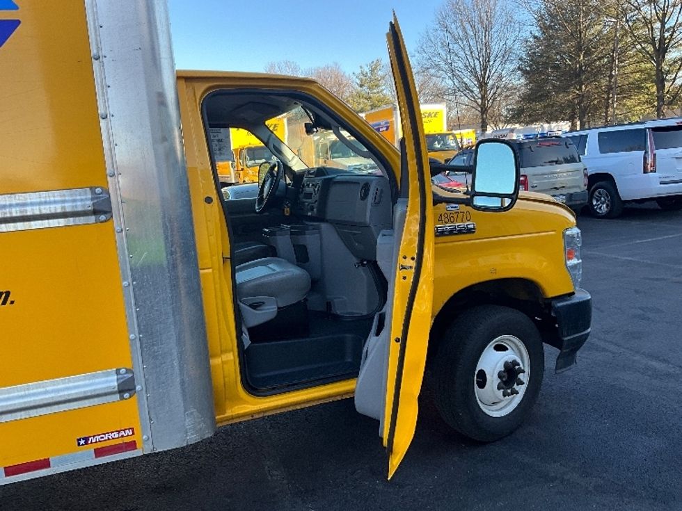 Light Duty Box Truck-Light and Medium Duty Trucks-Ford-2022-E350-Sterling-VA-69,777\n\t\tmiles-$ 31,750 - Image 20