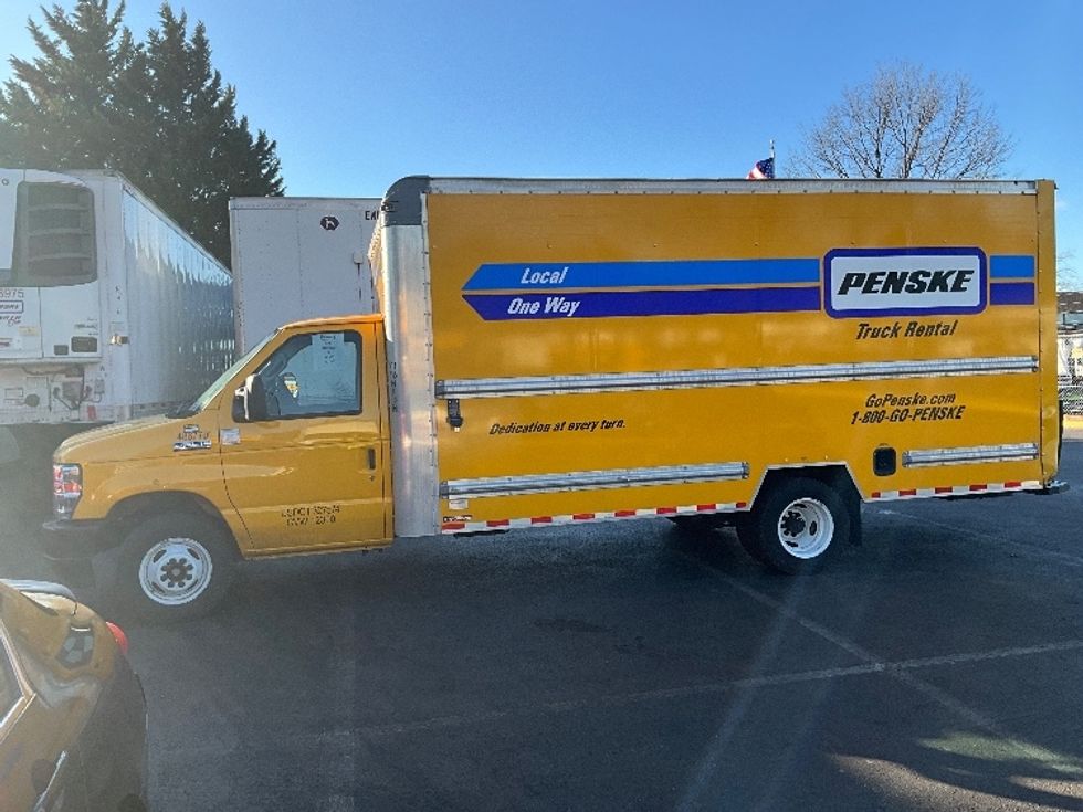 Light Duty Box Truck-Light and Medium Duty Trucks-Ford-2022-E350-Sterling-VA-69,777\n\t\tmiles-$ 31,750 - Image 4