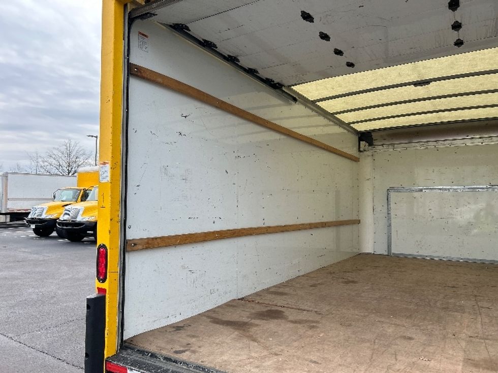 Light Duty Box Truck-Light and Medium Duty Trucks-Ford-2022-E350-Sterling-VA-84,647\n\t\tmiles-$ 30,000 - Image 11