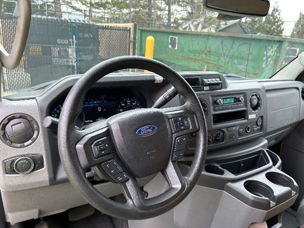 Light Duty Box Truck-Light and Medium Duty Trucks-Ford-2022-E350-Sterling-VA-84,647\n\t\tmiles-$ 30,000 - Image 15