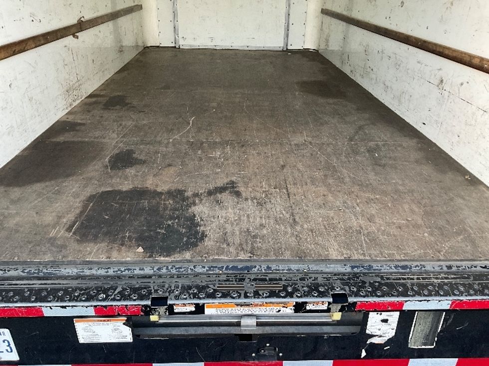 Light Duty Box Truck-Light and Medium Duty Trucks-Ford-2022-E350-Stockton-CA-100,712\n\t\tmiles-$ 28,250 - Image 10