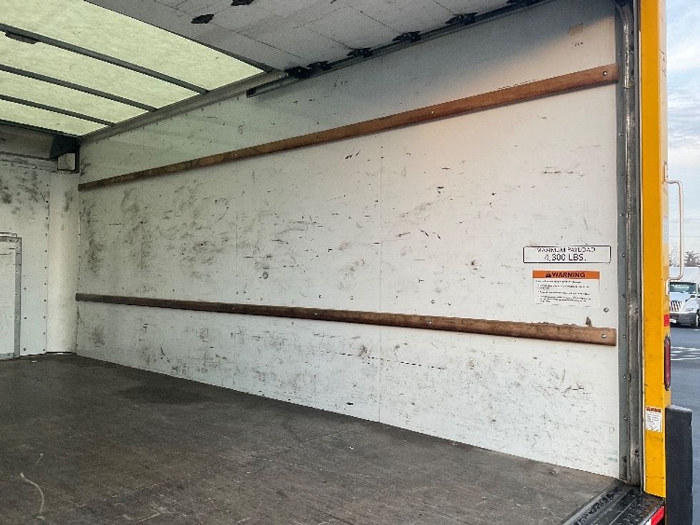 Light Duty Box Truck-Light and Medium Duty Trucks-Ford-2022-E350-Stockton-CA-100,712\n\t\tmiles-$ 28,250 - Image 12