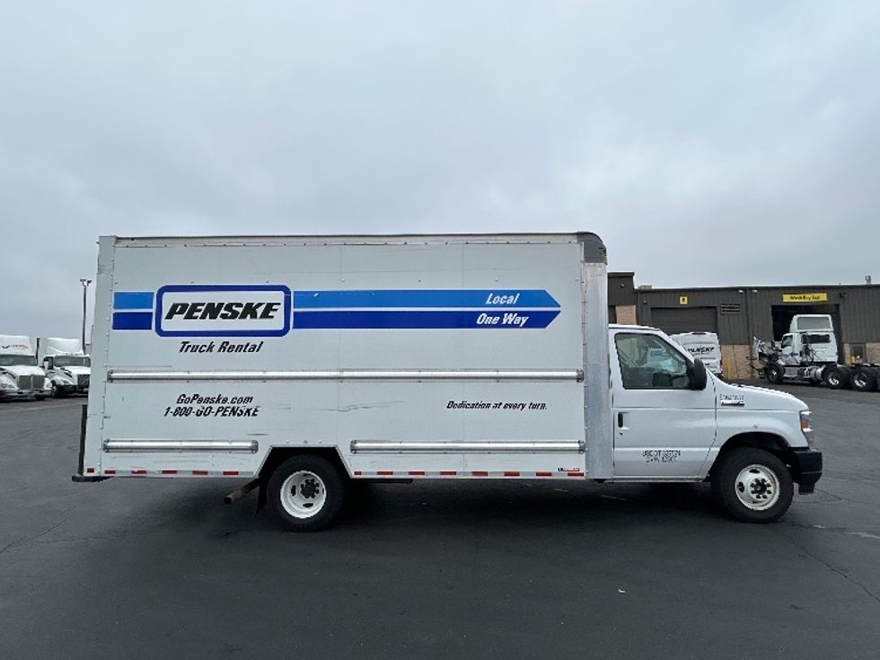 Light Duty Box Truck-Light and Medium Duty Trucks-Ford-2022-E350-Stockton-CA-106,382\n\t\tmiles-$ 31,000 - Image 13