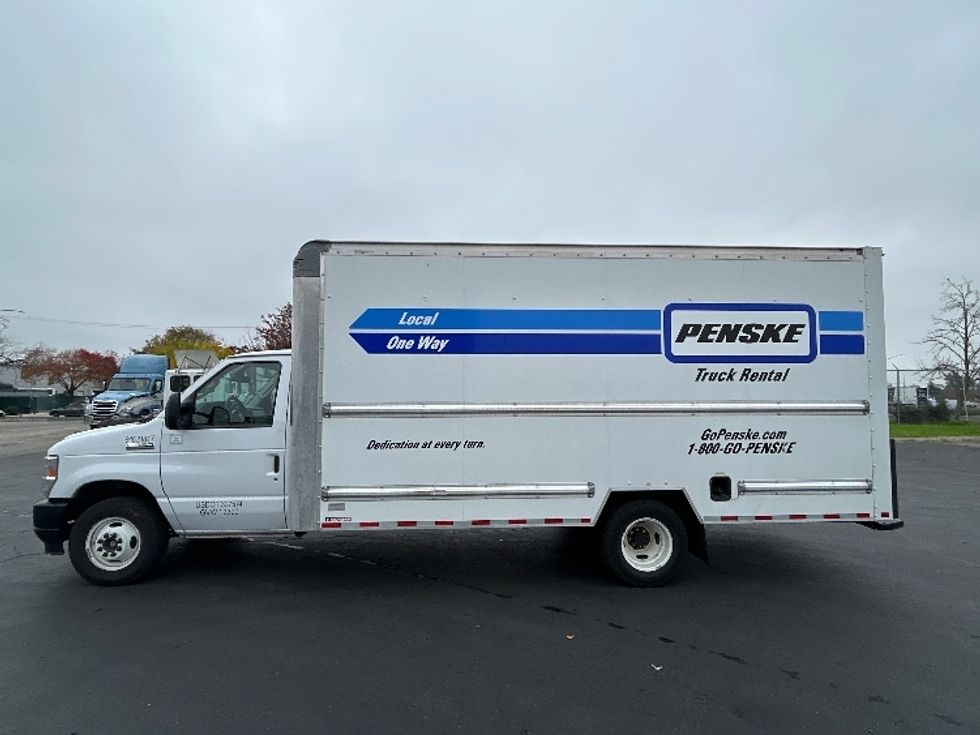 Light Duty Box Truck-Light and Medium Duty Trucks-Ford-2022-E350-Stockton-CA-106,382\n\t\tmiles-$ 31,000 - Image 3