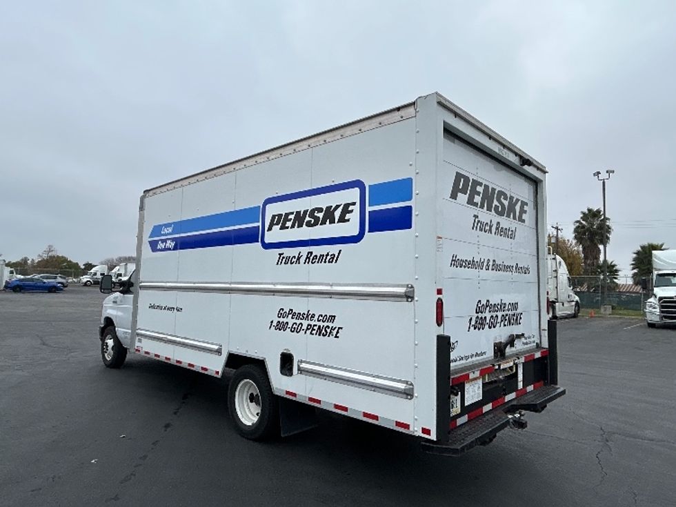Light Duty Box Truck-Light and Medium Duty Trucks-Ford-2022-E350-Stockton-CA-106,382\n\t\tmiles-$ 31,000 - Image 5