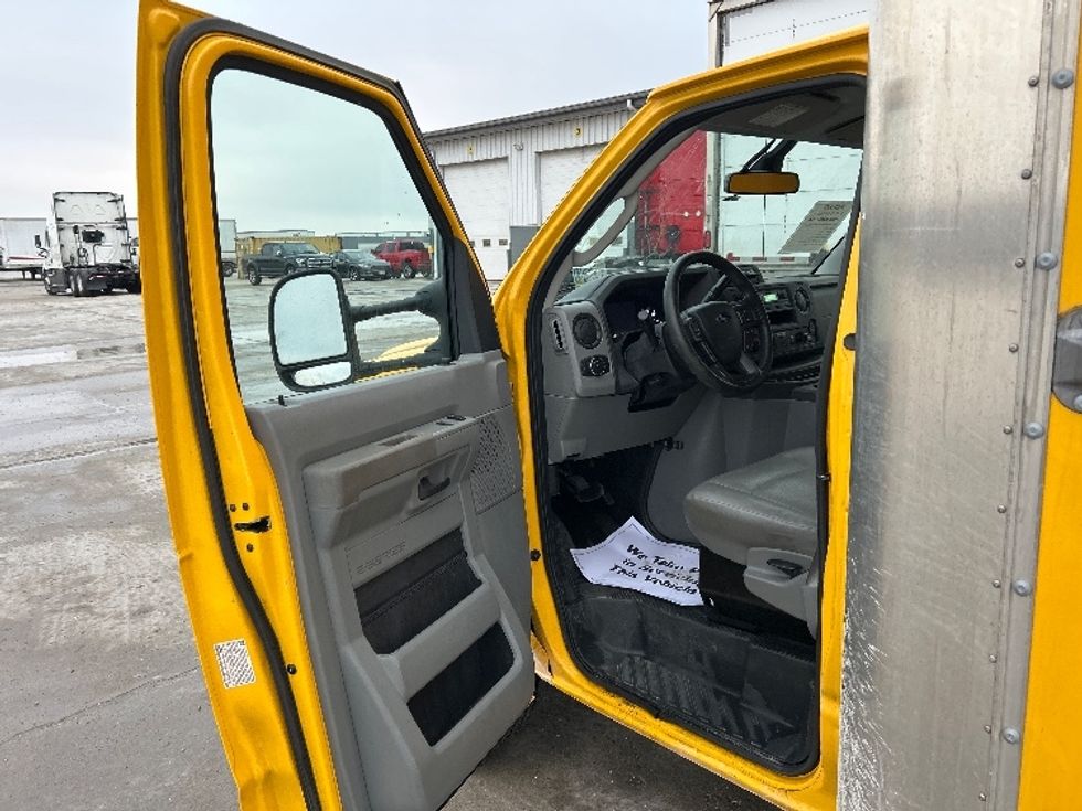 Light Duty Box Truck-Light and Medium Duty Trucks-Ford-2022-E350-Sturtevant-WI-100,506\n\t\tmiles-$ 28,250 - Image 15