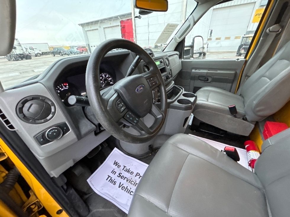 Light Duty Box Truck-Light and Medium Duty Trucks-Ford-2022-E350-Sturtevant-WI-100,506\n\t\tmiles-$ 28,250 - Image 16