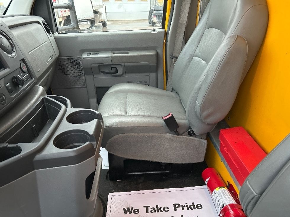 Light Duty Box Truck-Light and Medium Duty Trucks-Ford-2022-E350-Sturtevant-WI-100,506\n\t\tmiles-$ 28,250 - Image 18