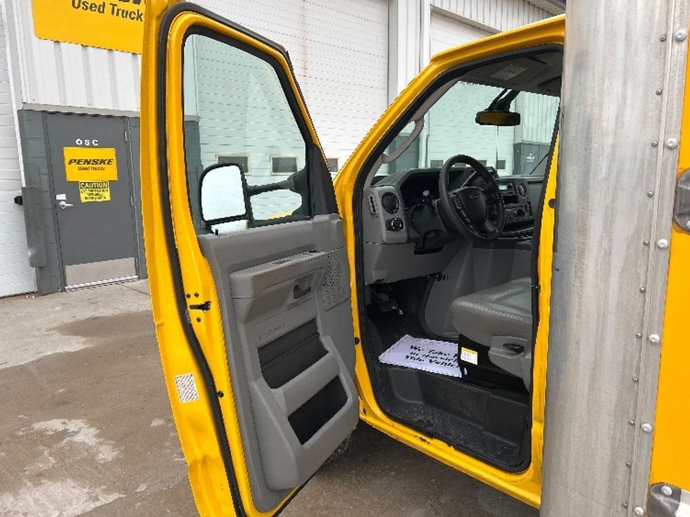 Light Duty Box Truck-Light and Medium Duty Trucks-Ford-2022-E350-Sturtevant-WI-130,819\n\t\tmiles-$ 22,750 - Image 16