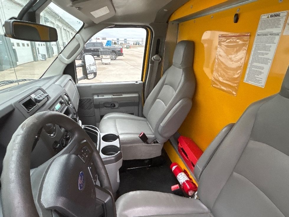 Light Duty Box Truck-Light and Medium Duty Trucks-Ford-2022-E350-Sturtevant-WI-130,819\n\t\tmiles-$ 22,750 - Image 19