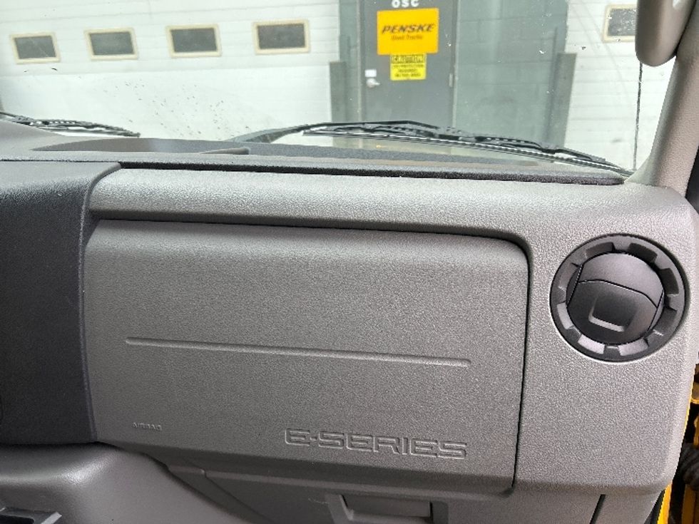 Light Duty Box Truck-Light and Medium Duty Trucks-Ford-2022-E350-Sturtevant-WI-130,819\n\t\tmiles-$ 22,750 - Image 21