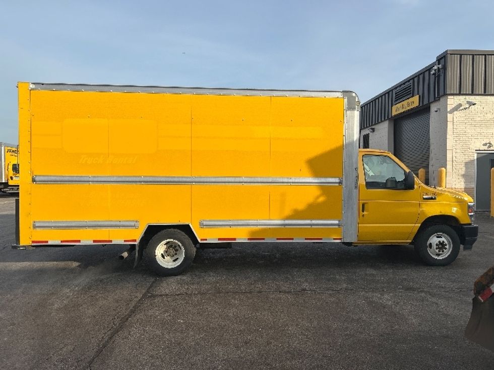 Light Duty Box Truck-Light and Medium Duty Trucks-Ford-2022-E350-Sturtevant-WI-86,885\n\t\tmiles-$ 30,000 - Image 14